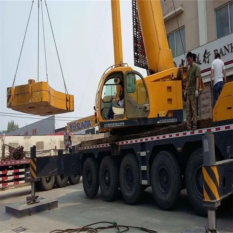 宿州埇桥当地吊车出租|机器吊装|75吨|工厂搬迁服务